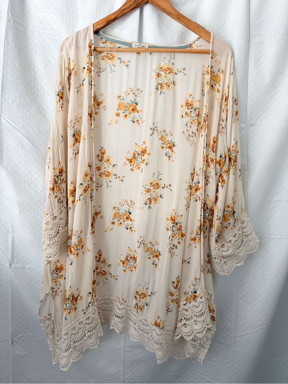 Mason & Belle Floral Lace-Trim Kimono in Cream and Yellow